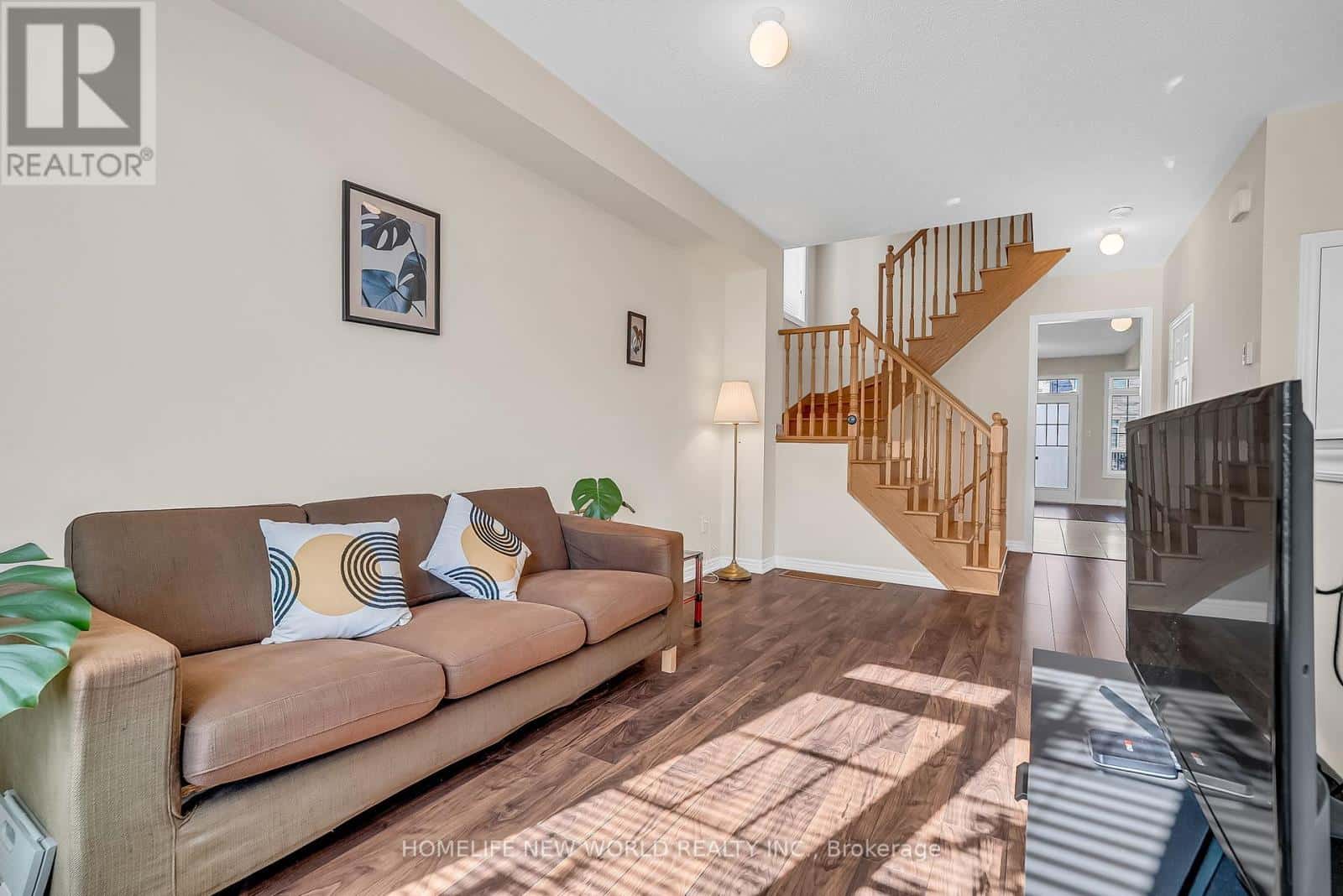 193 DUNDAS WAY — Markham (Greensborough), Ontario - Photo 5 of 24