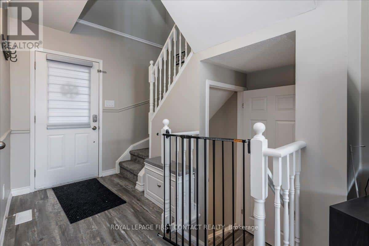 193 PICKETT CRESCENT — Barrie (Painswick North), Ontario - Photo 3 of 26