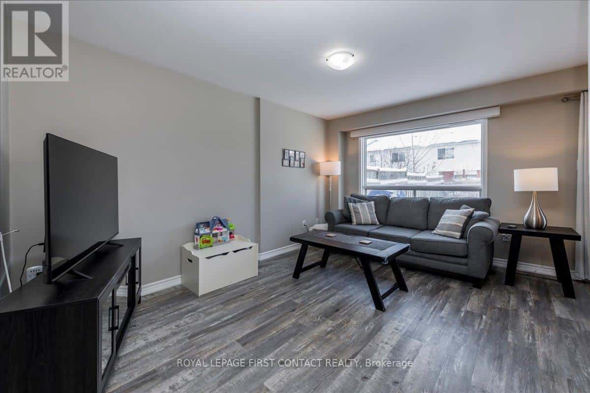 193 PICKETT CRESCENT — Barrie (Painswick North), Ontario - Photo 5 of 26