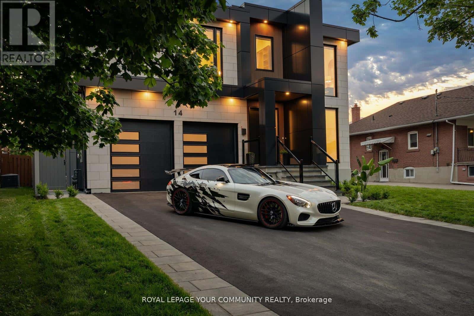 14 RANWOOD DRIVE — Toronto (Humberlea-Pelmo Park), Ontario - Photo 2 of 49