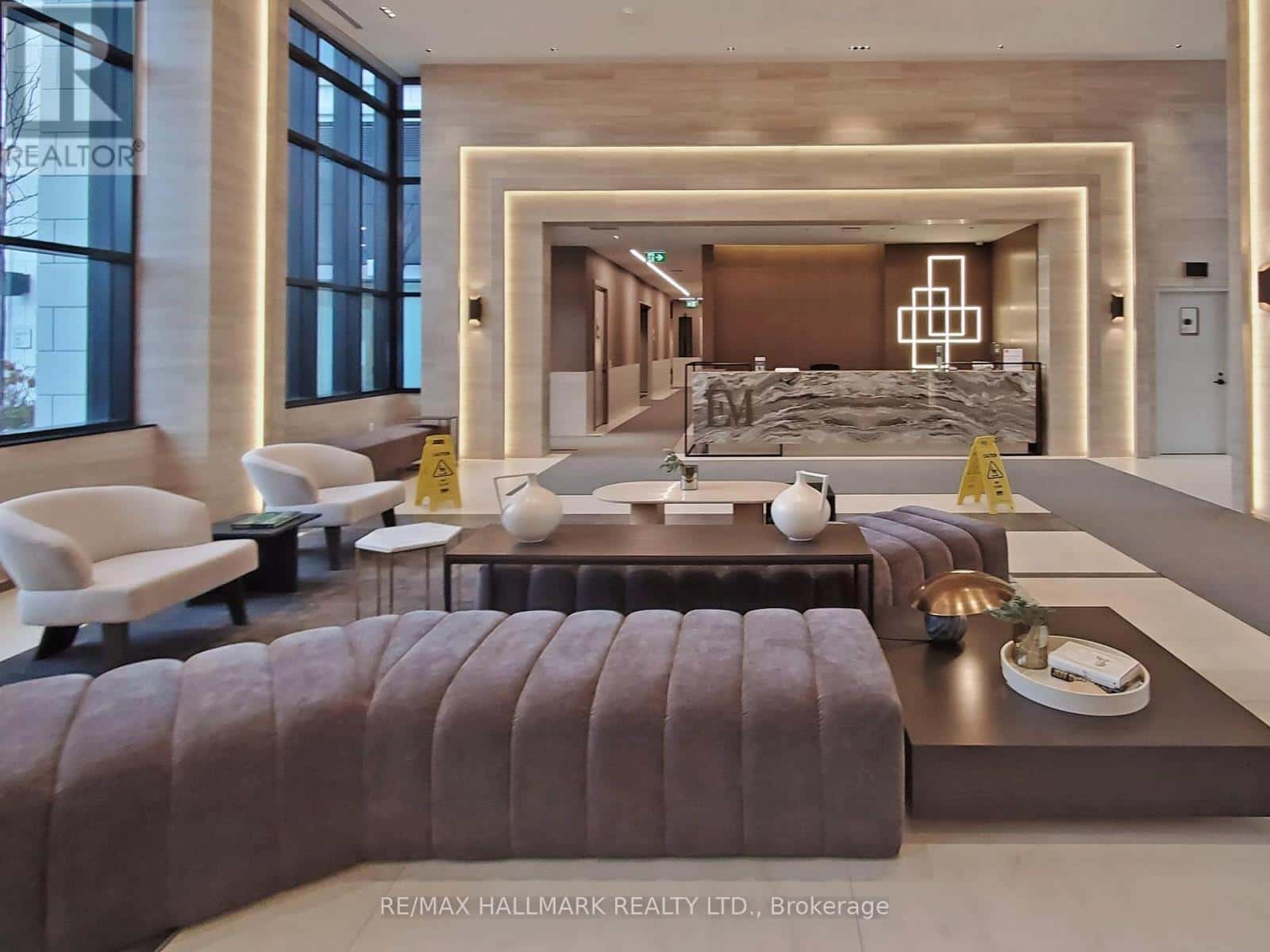 2604 - 10 EVA ROAD — Toronto (Etobicoke West Mall), Ontario - Photo 5 of 36