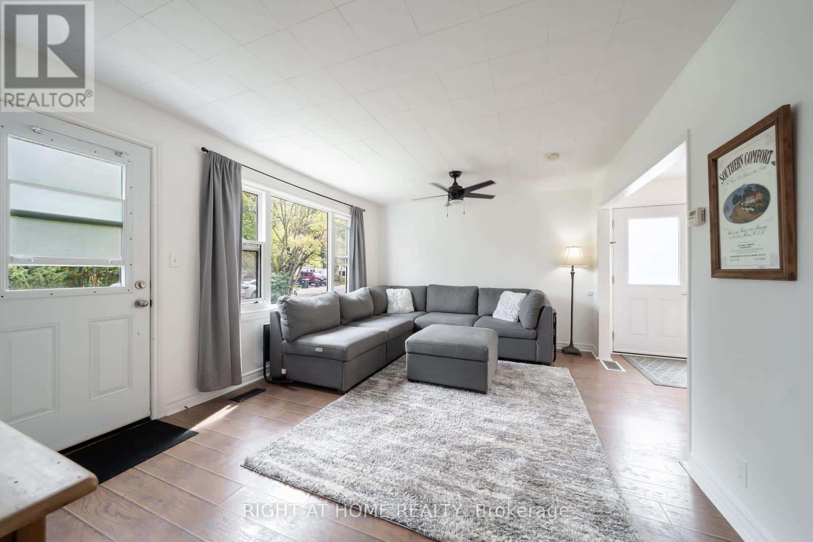 3392 CORONATION AVENUE — Severn (West Shore), Ontario - Photo 3 of 35