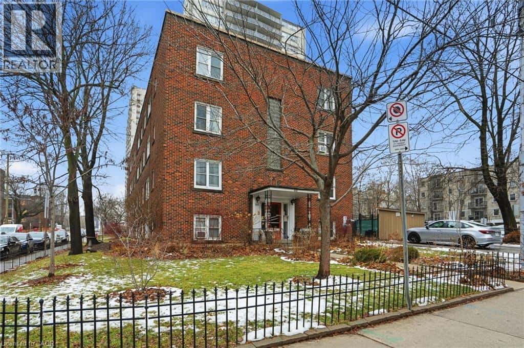 60 ROBINSON Street Unit# 104 — Hamilton, Ontario - Photo 5 of 23