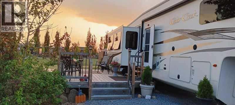 7, 41019 Range Road 11 — Rural Lacombe County, Alberta - Photo 3 of 4