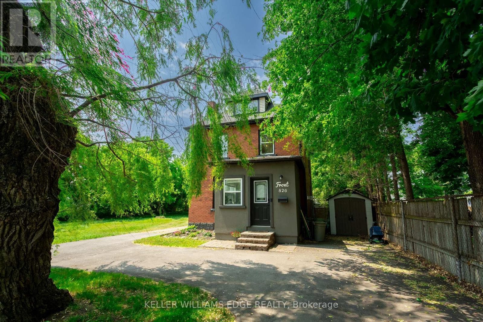 826 BEACH BOULEVARD — Hamilton (Hamilton Beach), Ontario - Main photo