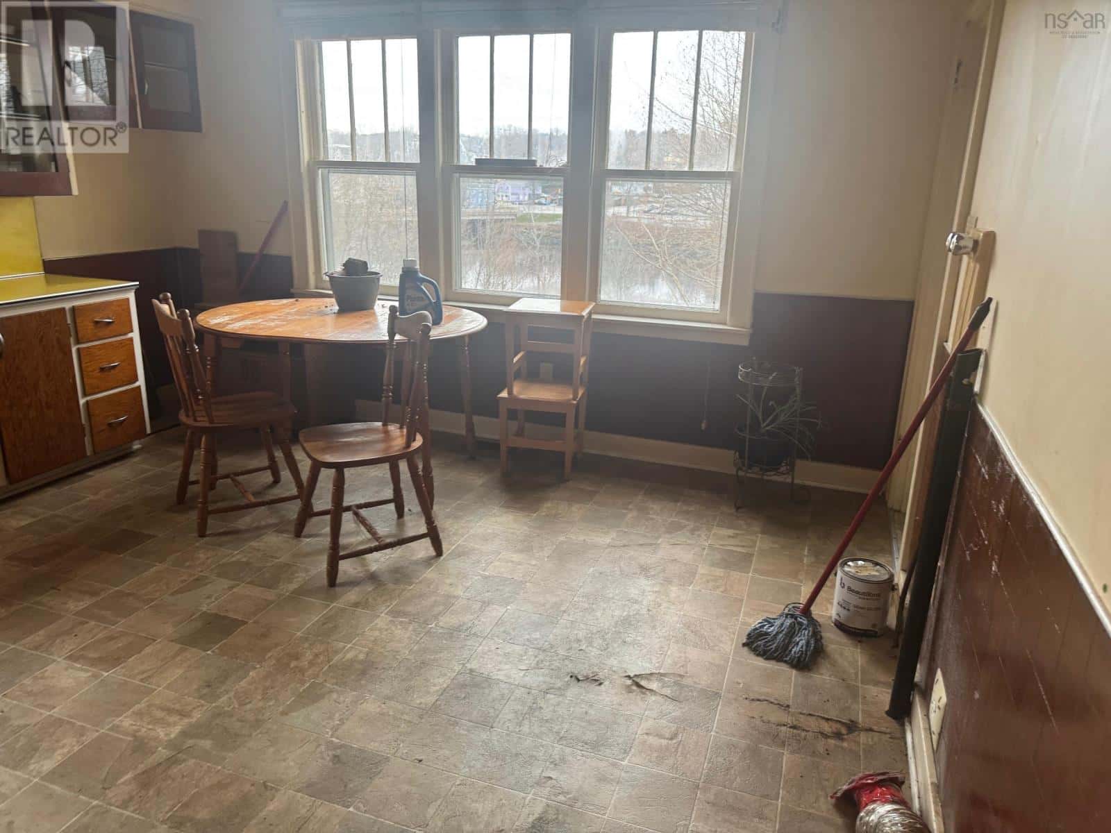 79 Elm Street — Bridgewater, Nova Scotia - Photo 3 of 6