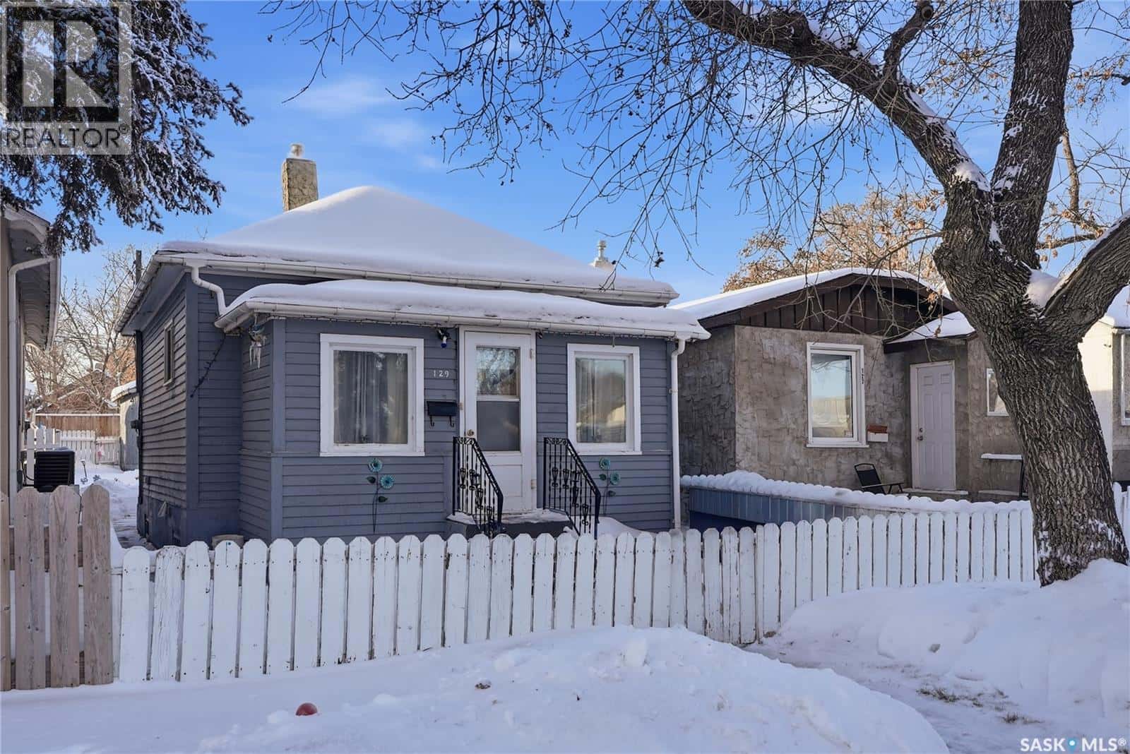 129 K AVENUE S — Saskatoon, Saskatchewan - Photo 2 of 31