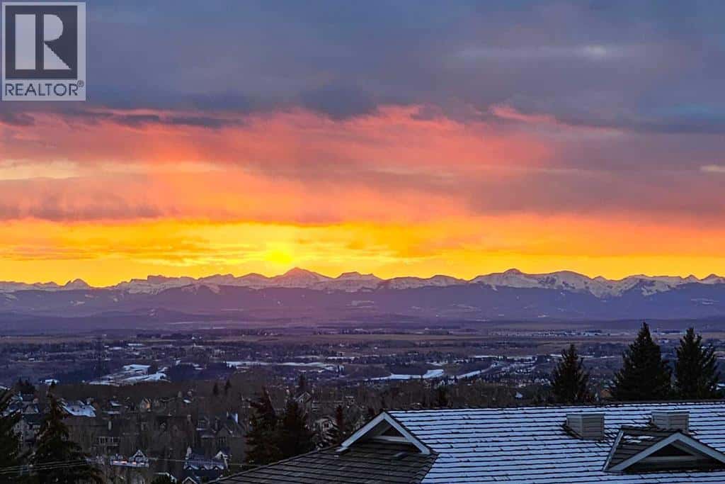 305, 500 Rocky Vista Gardens NW — Calgary, Alberta - Photo 3 of 29