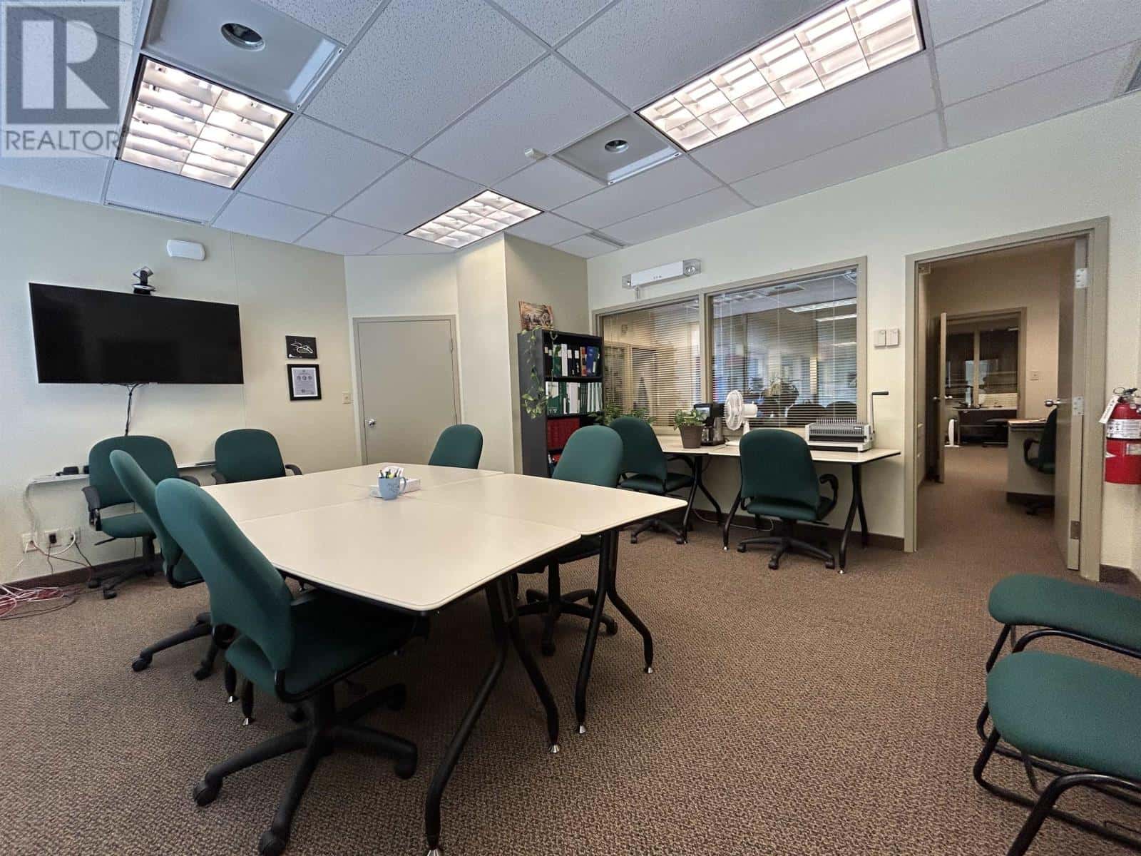 206 Scott Street — Fort Frances, Ontario - Photo 4 of 38