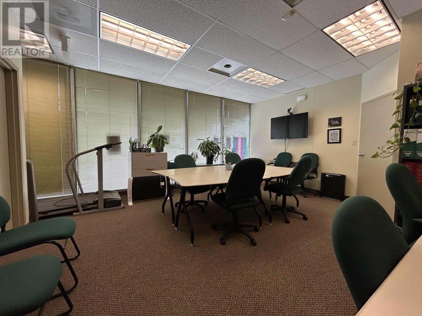 206 Scott Street — Fort Frances, Ontario - Photo 5 of 38