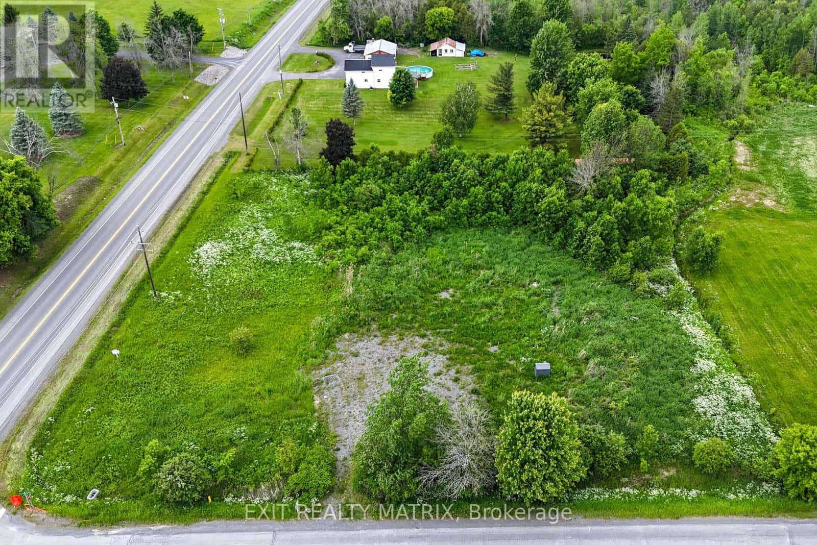 20373 EIGG ROAD — North Glengarry, Ontario - Photo 2 of 14
