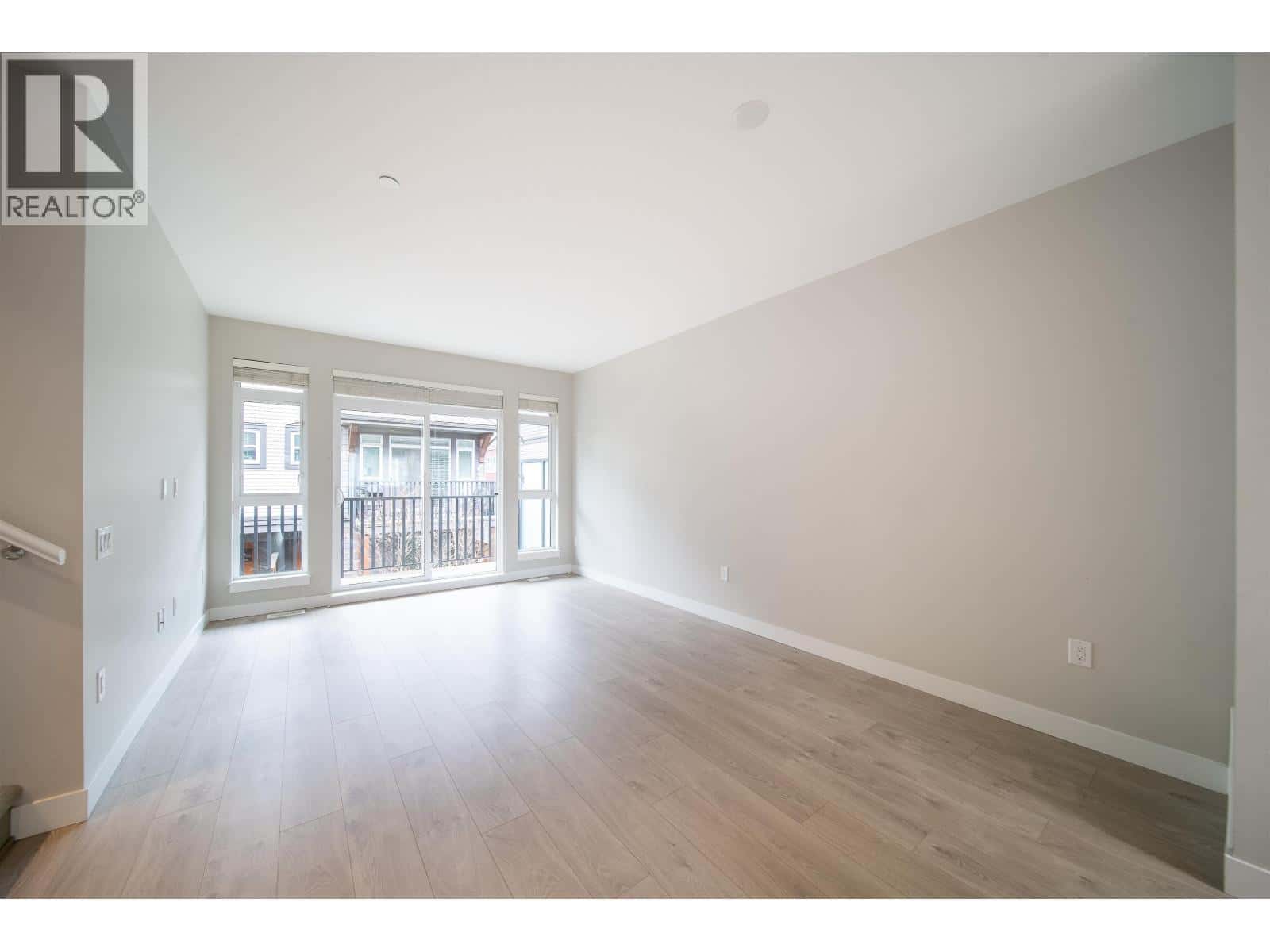 75 4991 NO. 5 ROAD — Richmond, British Columbia - Photo 2 of 40