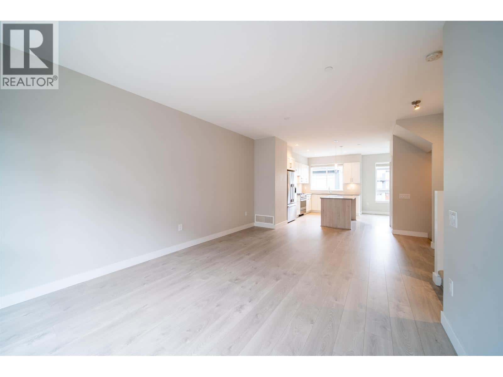 75 4991 NO. 5 ROAD — Richmond, British Columbia - Photo 5 of 40