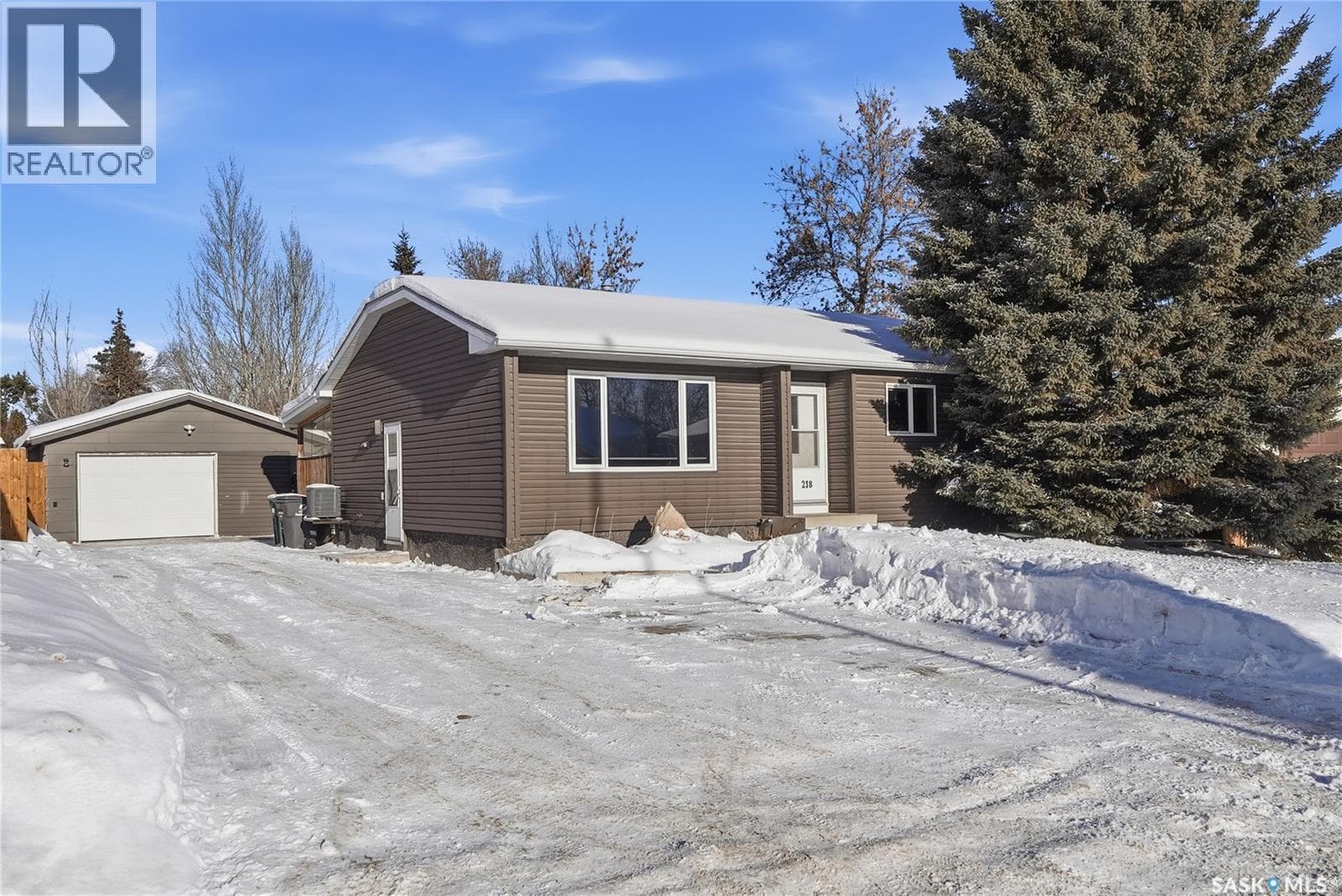 218 Wedge ROAD — Saskatoon, Saskatchewan - Main photo