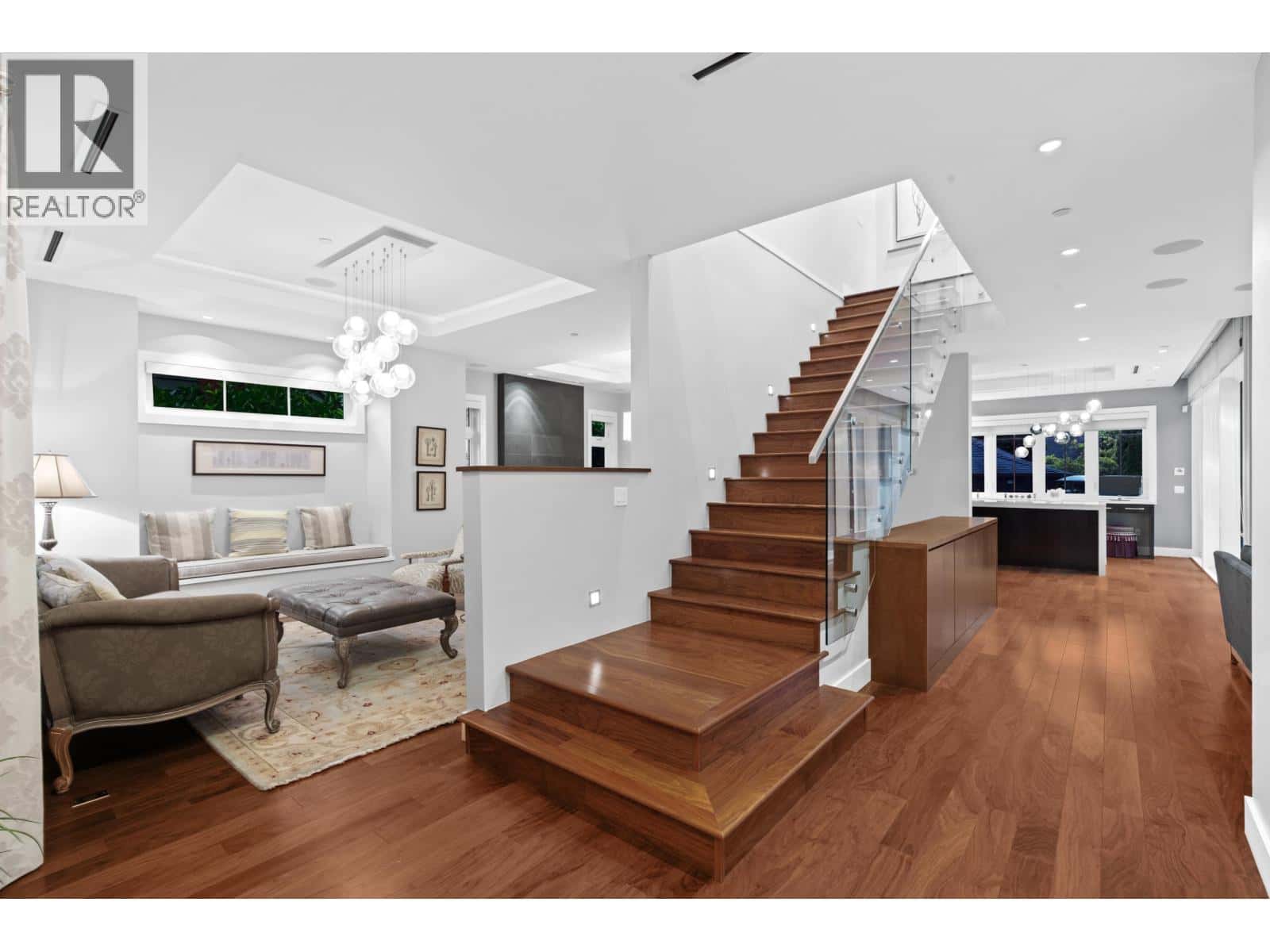 5390 ELM STREET — Vancouver, British Columbia - Photo 3 of 40