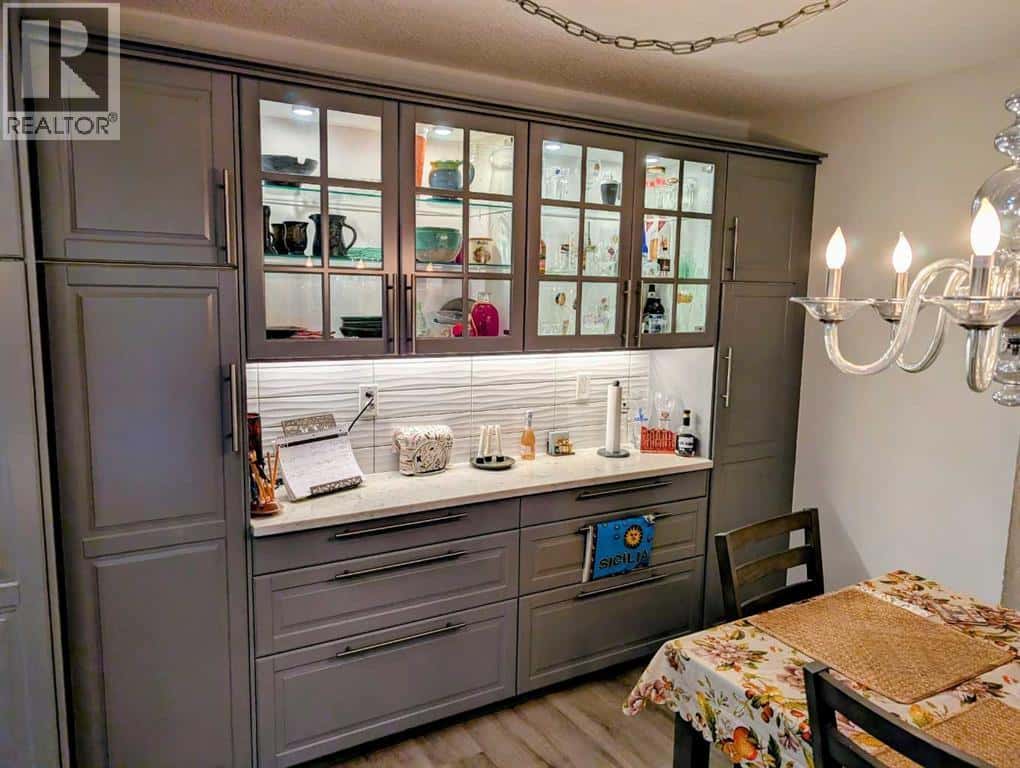 340, 1001 13 Avenue SW — Calgary, Alberta - Photo 3 of 26