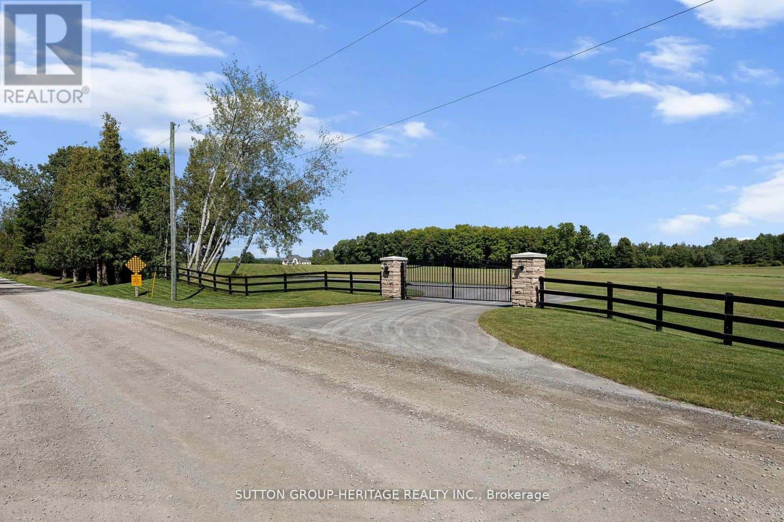 2100 TAUNTON ROAD — Clarington, Ontario - Photo 2 of 40