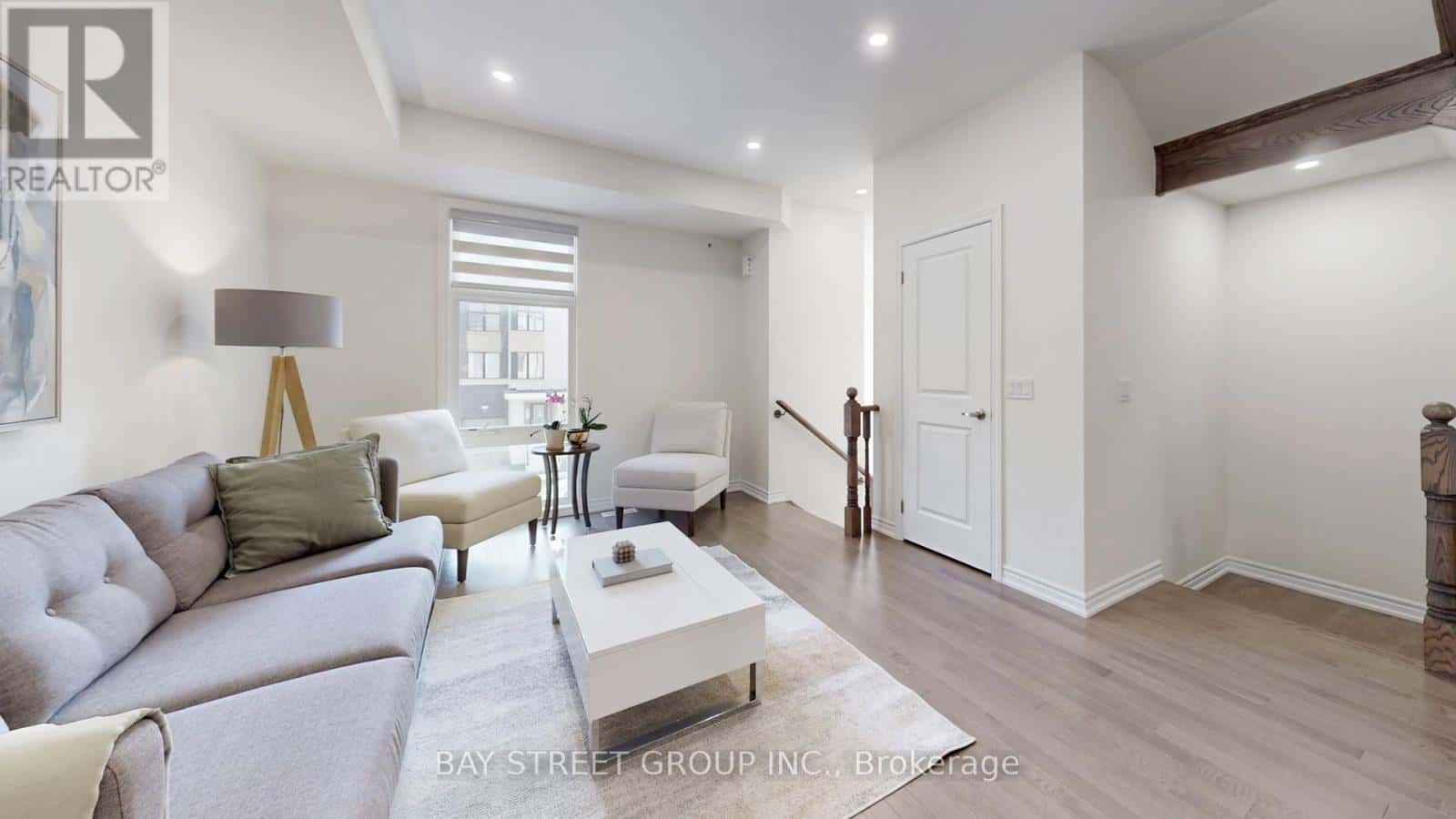 80 PUISAYA DRIVE — Richmond Hill, Ontario - Photo 5 of 32