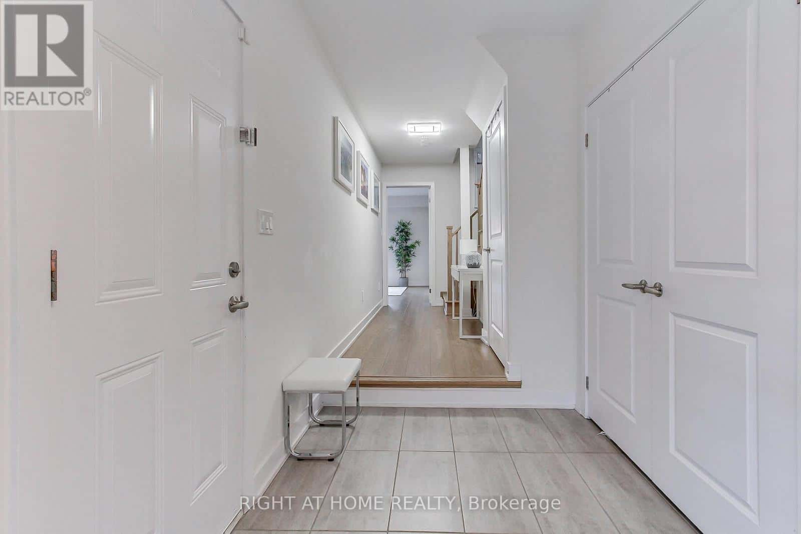 14 PAGEANT AVENUE — Vaughan (Vellore Village), Ontario - Photo 4 of 40