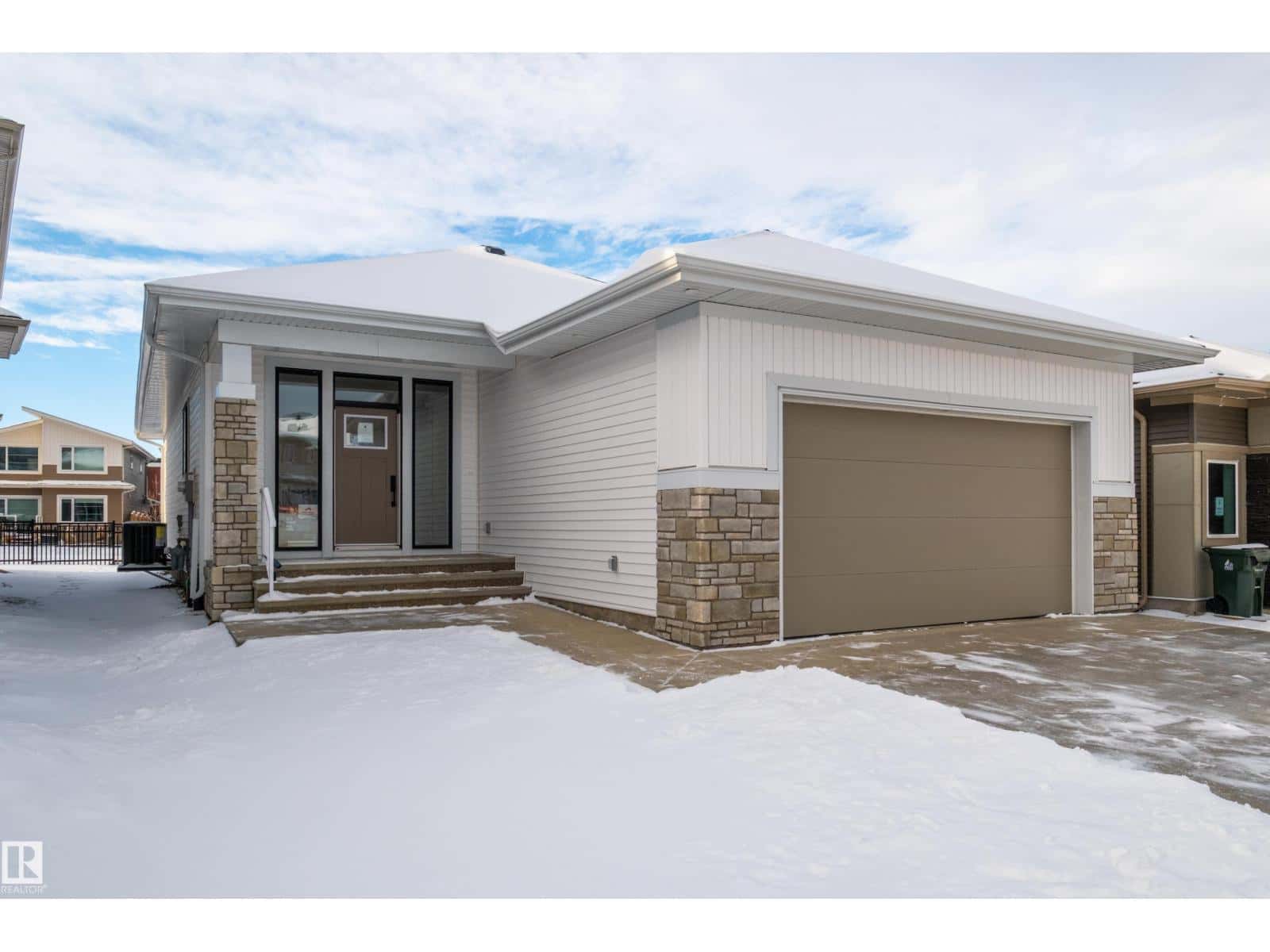 7 SYDWYCK CI — Spruce Grove, Alberta - Photo 2 of 51