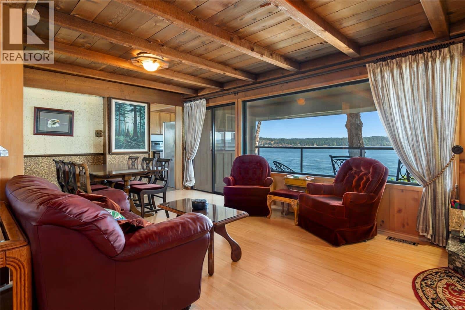 561 & 565 Island Hwy — Campbell River, British Columbia - Photo 2 of 72