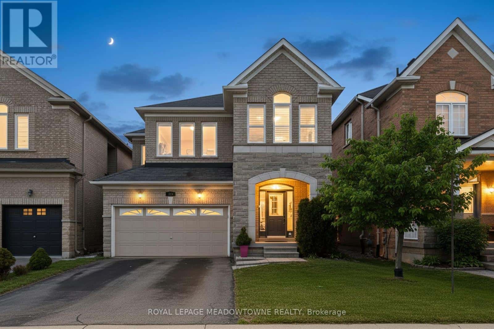 355 GREENLEES CIRCLE — Milton (CL Clarke), Ontario - Photo 2 of 42