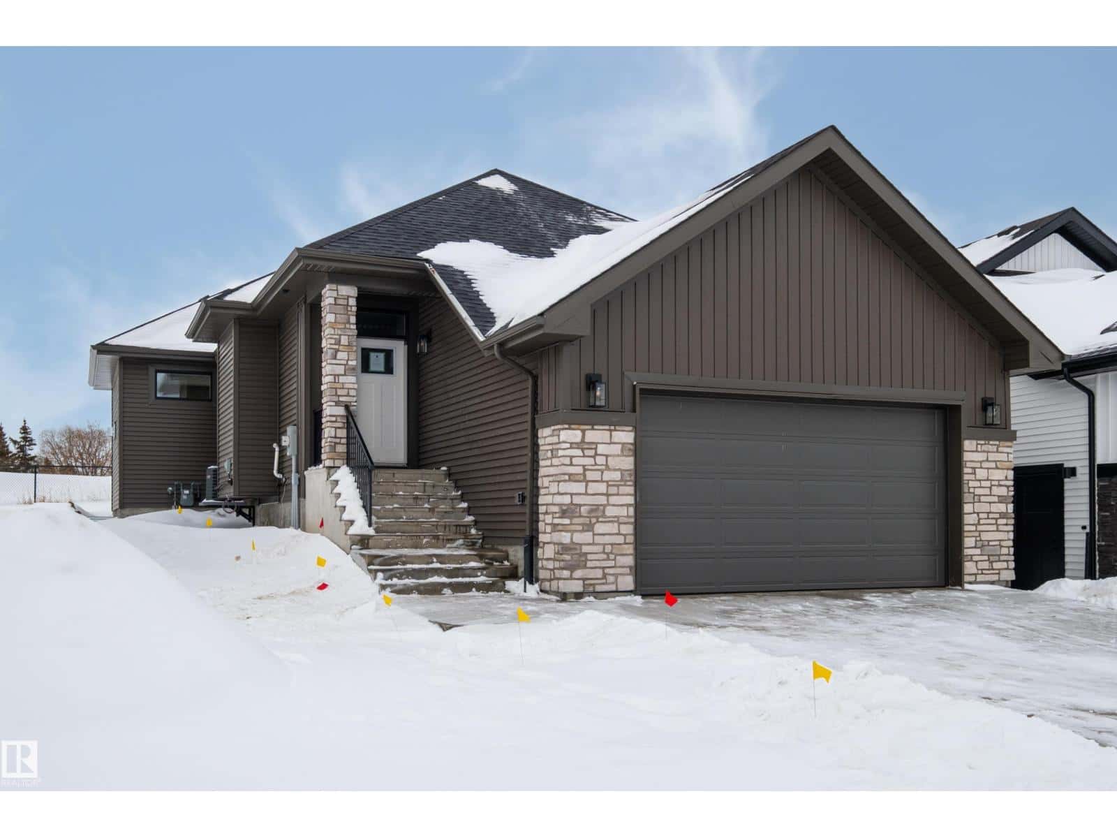 26 Grayson GR — Stony Plain, Alberta - Photo 2 of 53