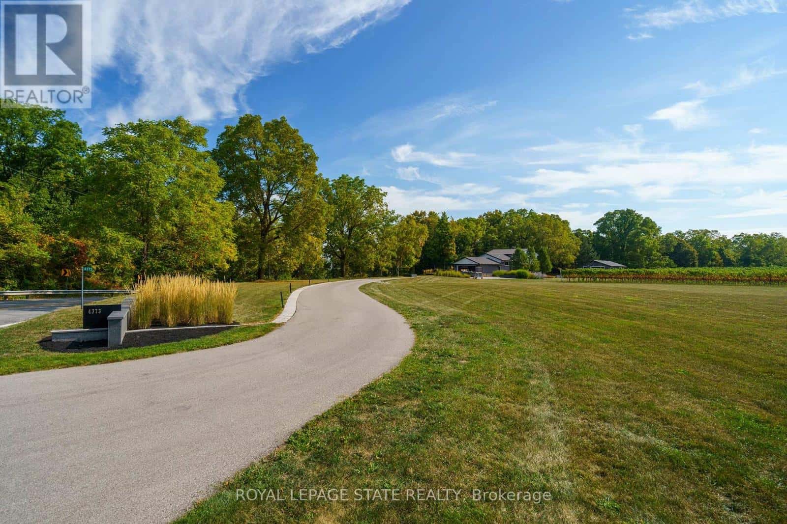 4373 THIRTY ROAD — Lincoln (Lincoln Lake), Ontario - Photo 2 of 50