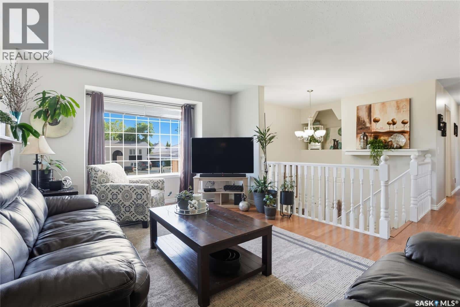 46 1st AVENUE N — Martensville, Saskatchewan - Photo 4 of 48