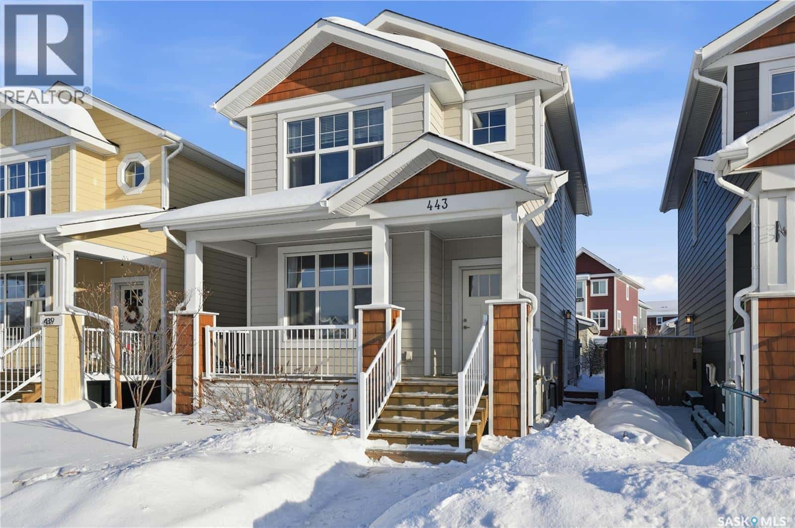 443 Eaton LANE — Saskatoon, Saskatchewan - Photo 2 of 44