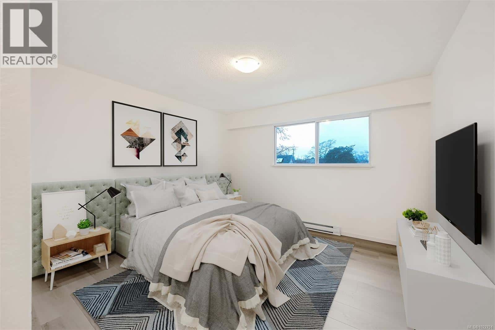 206 2610 Graham St — Victoria, British Columbia - Photo 3 of 33