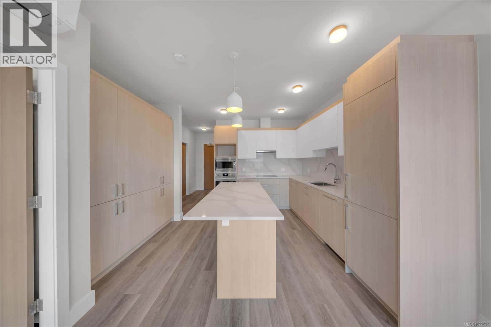 1009 622 Admirals Rd — Esquimalt, British Columbia - Photo 4 of 51