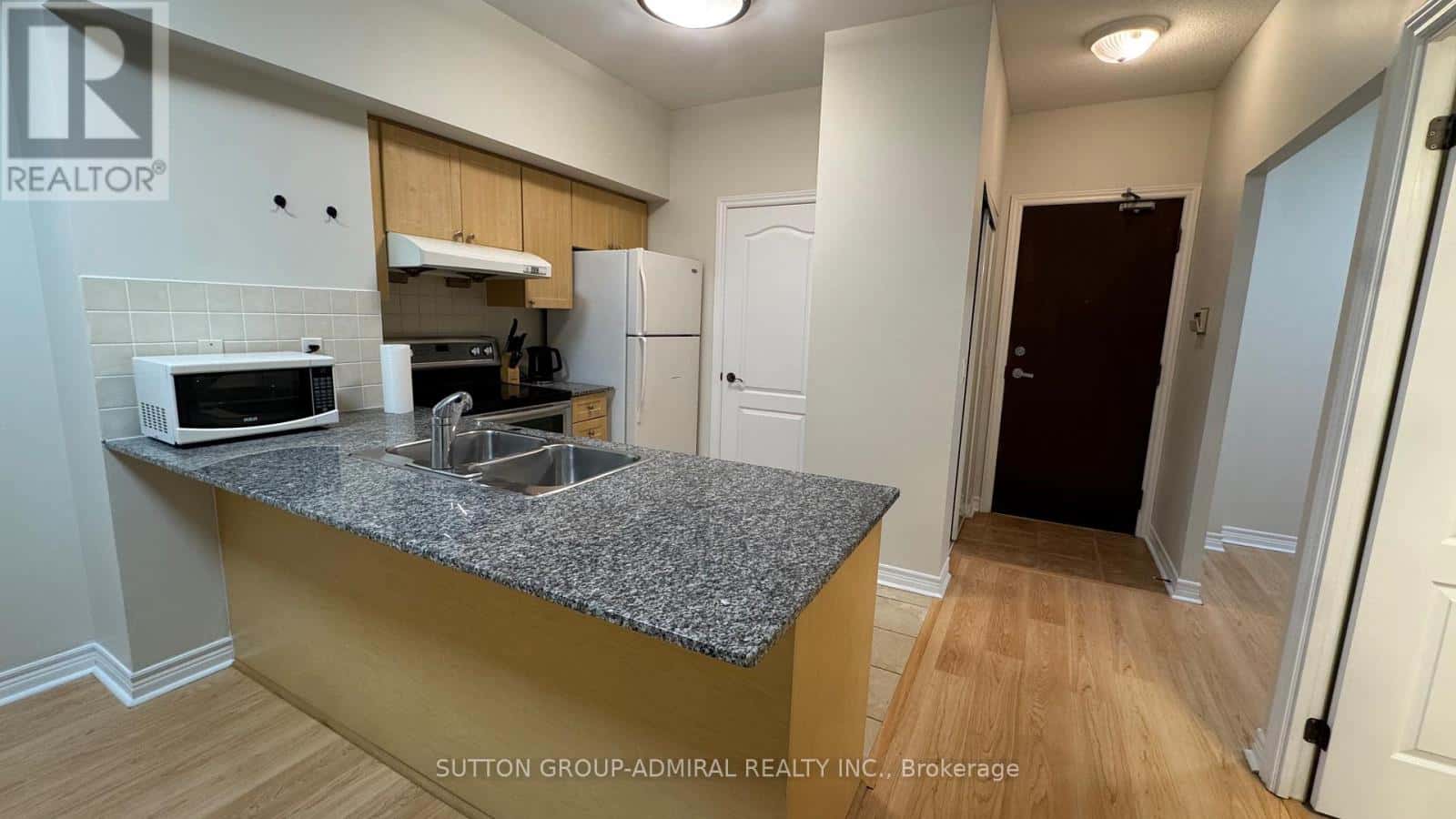 Vaughan (Beverley Glen) — Vaughan (Beverley Glen) - Photo 3 of 24