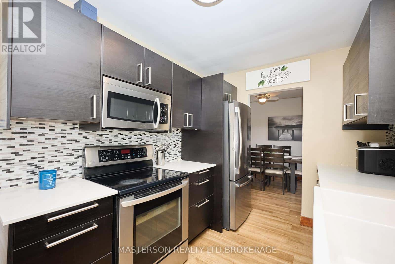 6805 DUNN STREET — Niagara Falls (Dorchester), Ontario - Photo 3 of 32