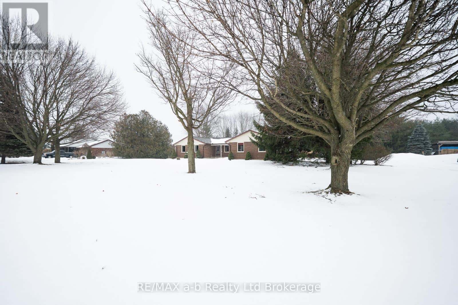 660 GOSHEN ROAD — Norfolk, Ontario - Photo 3 of 37