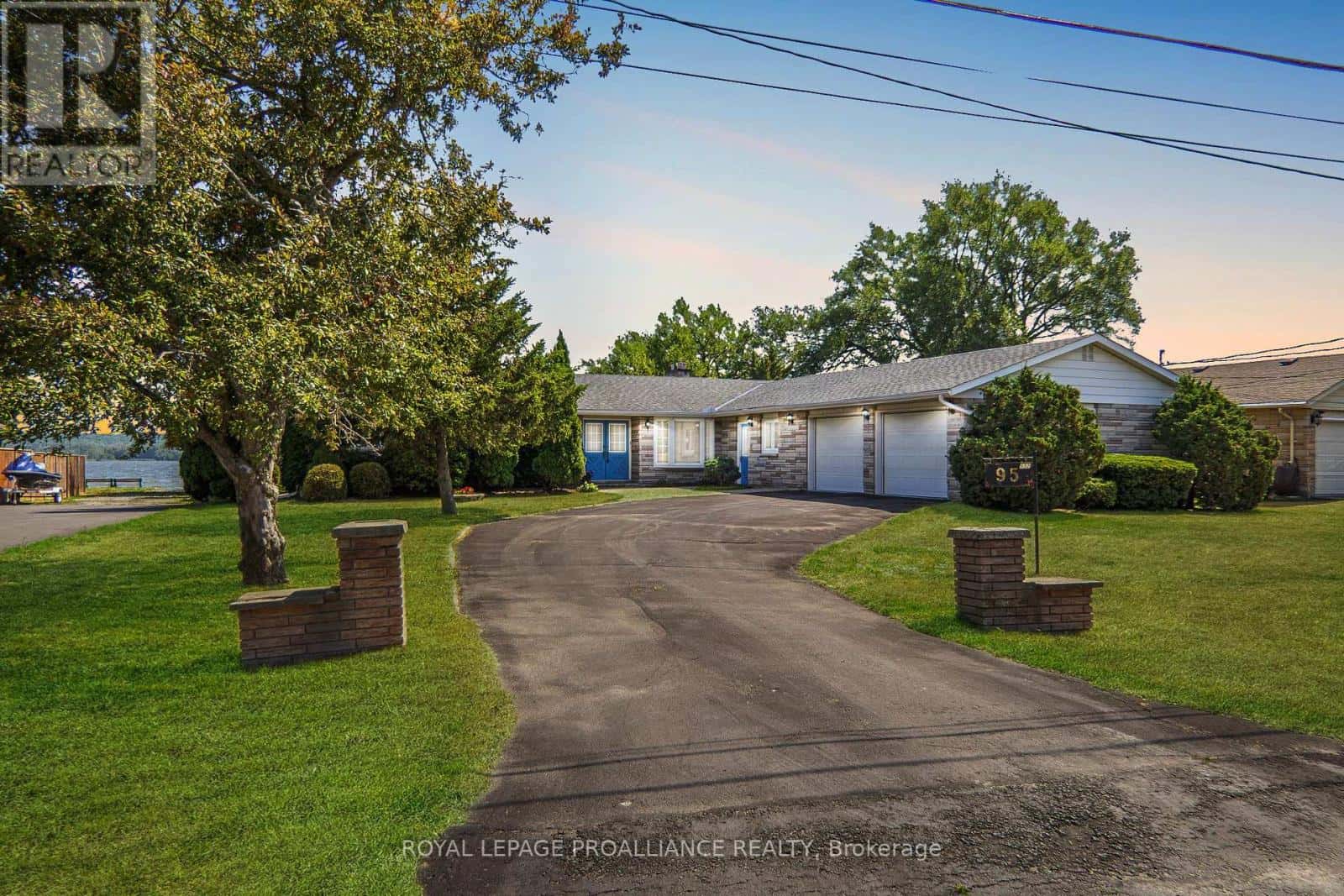 95 BAYLEA DRIVE — Quinte West (Sidney Ward), Ontario - Photo 2 of 50