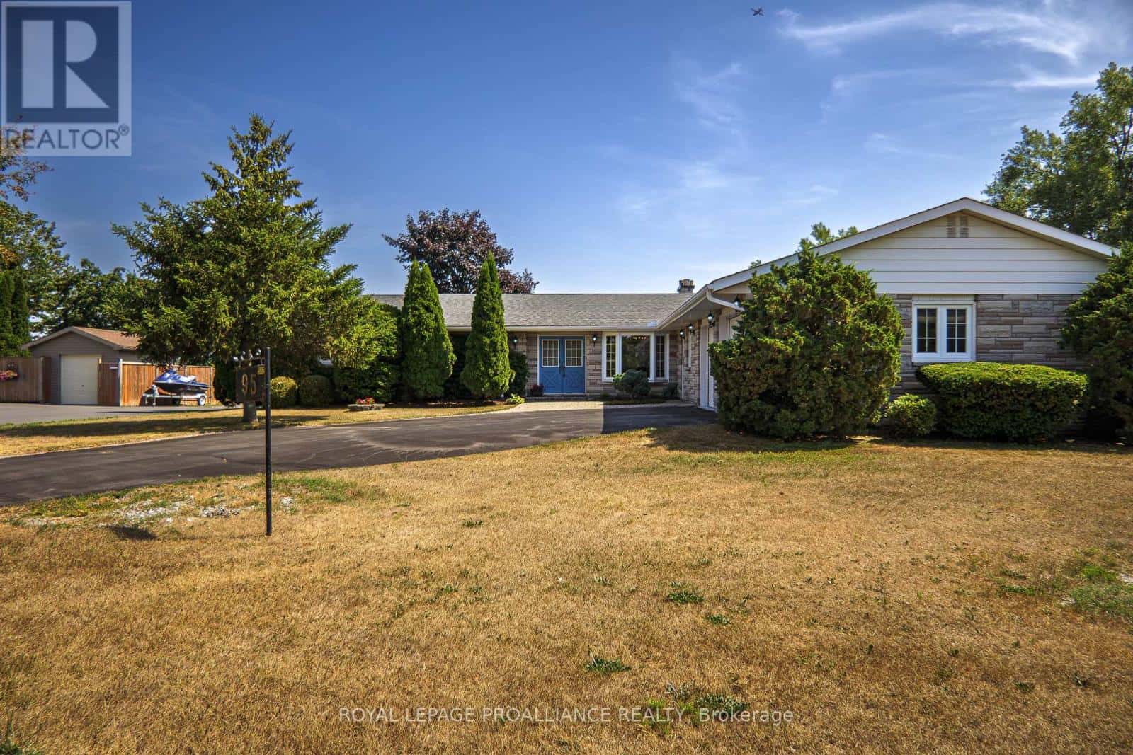 95 BAYLEA DRIVE — Quinte West (Sidney Ward), Ontario - Photo 3 of 50