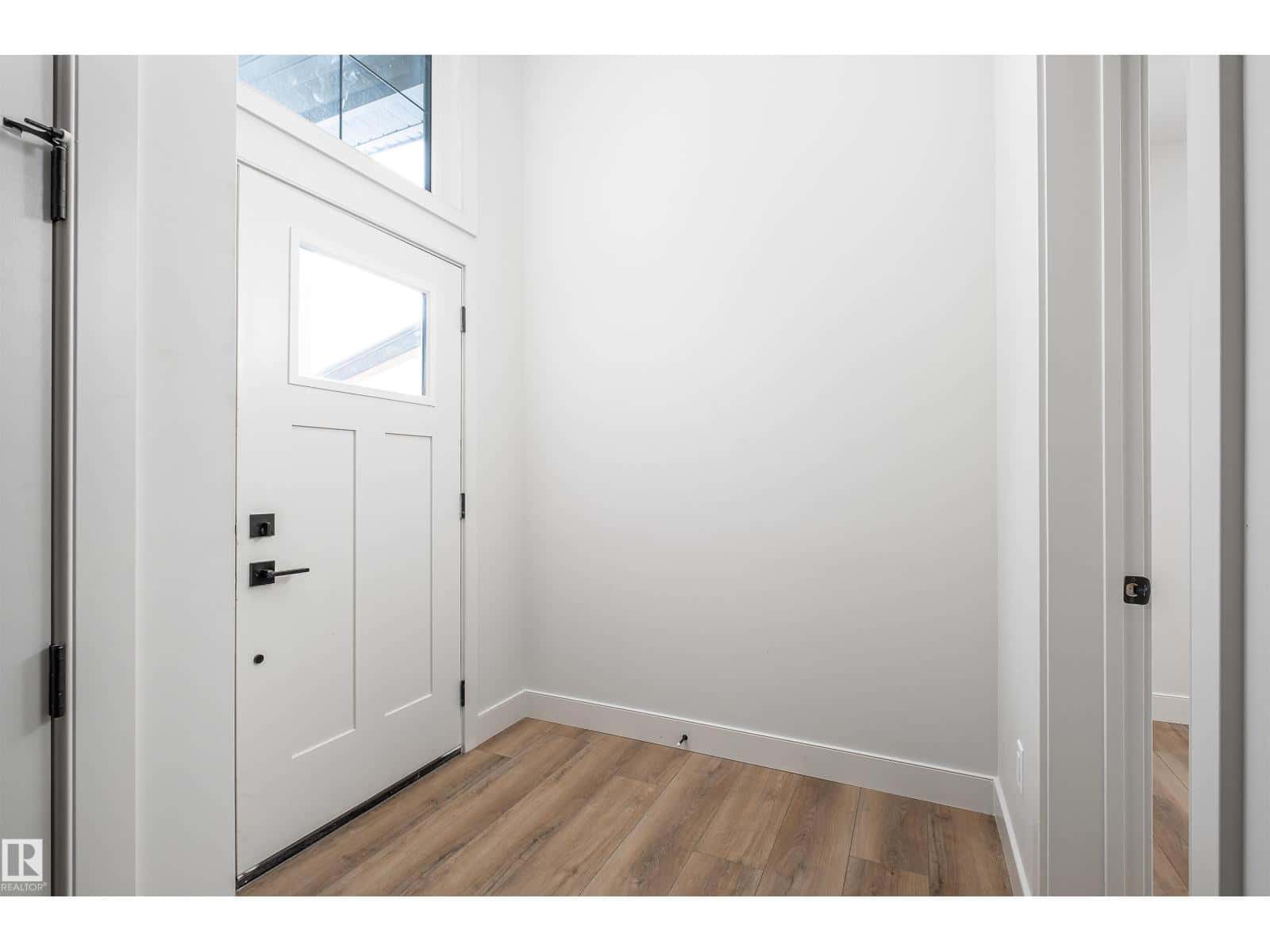 30 Grayson GR — Stony Plain, Alberta - Photo 4 of 48