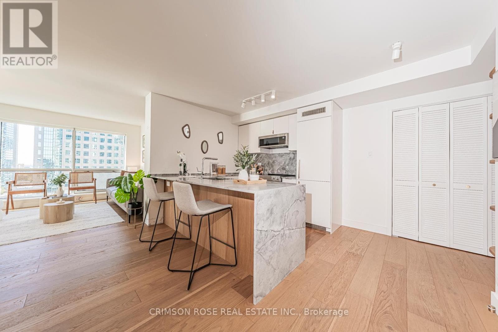 1107 - 10 QUEENS QUAY W — Toronto (Waterfront Communities), Ontario - Main photo