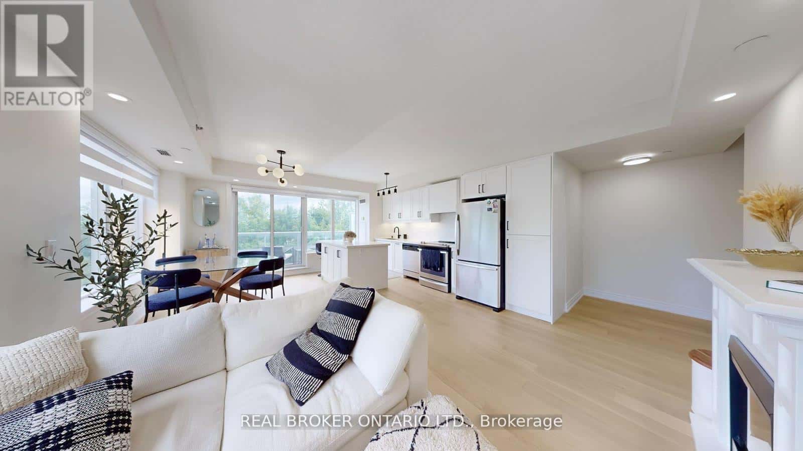 415 - 701 SHEPPARD AVENUE W — Toronto (Clanton Park), Ontario - Photo 5 of 35