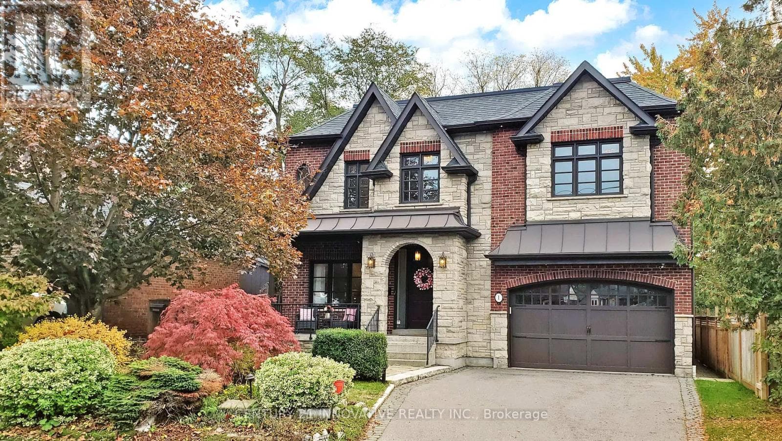 1 DUSTAN CRESCENT — Toronto (East York), Ontario - Main photo