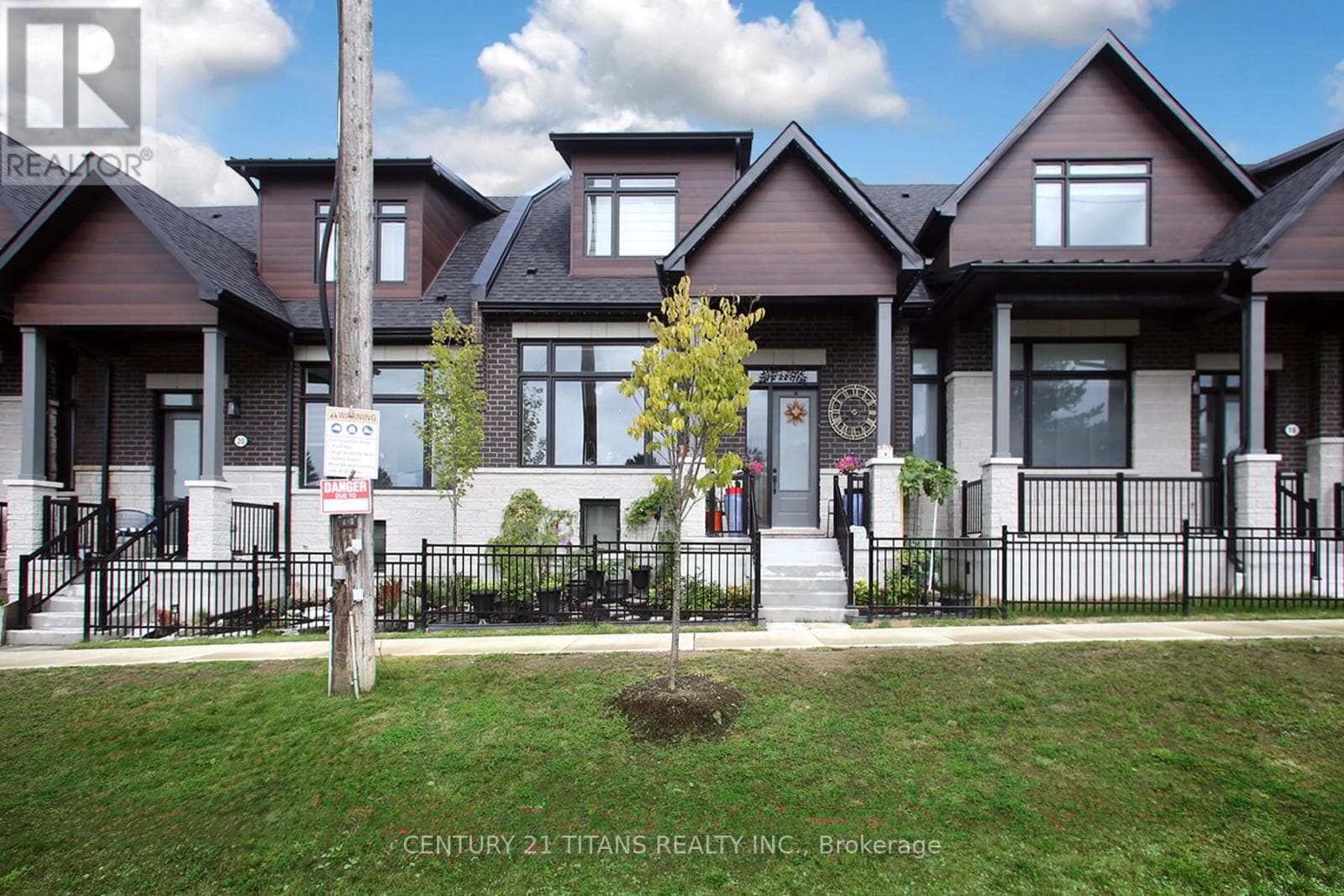 18 VERN ROBERTSON GATE — Uxbridge, Ontario - Main photo