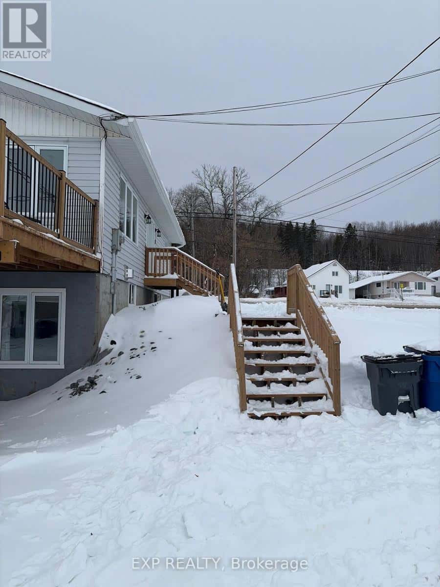 22 BEACH BOULEVARD — Temiskaming Shores (New Liskeard), Ontario - Photo 3 of 30