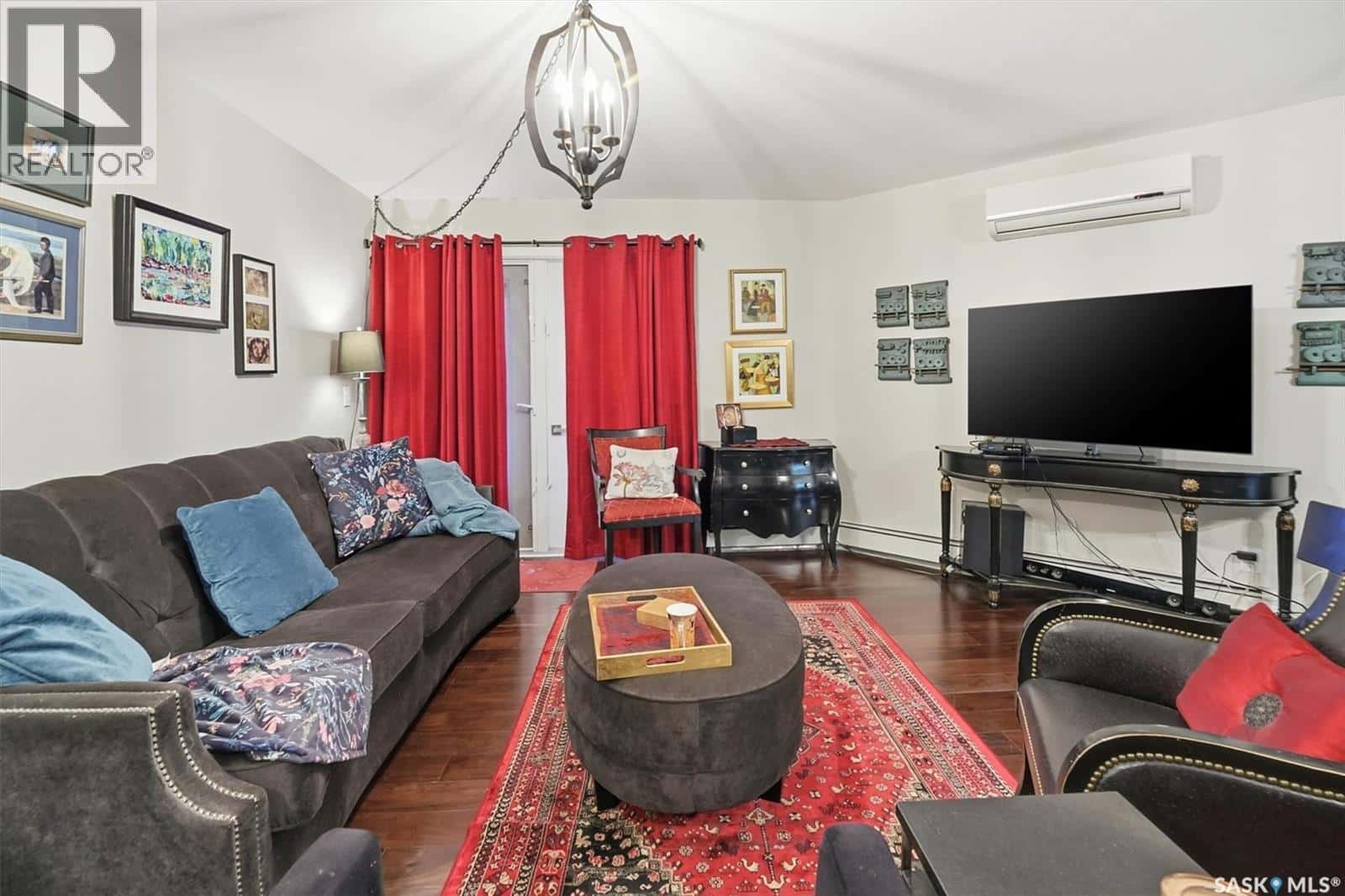 112 130 Phelps WAY — Saskatoon, Saskatchewan - Photo 4 of 43