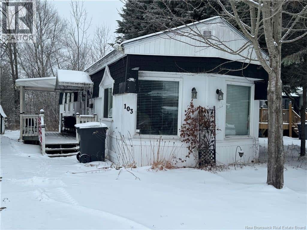 103 Leafwood Crescent — Hanwell, New Brunswick - Photo 2 of 13