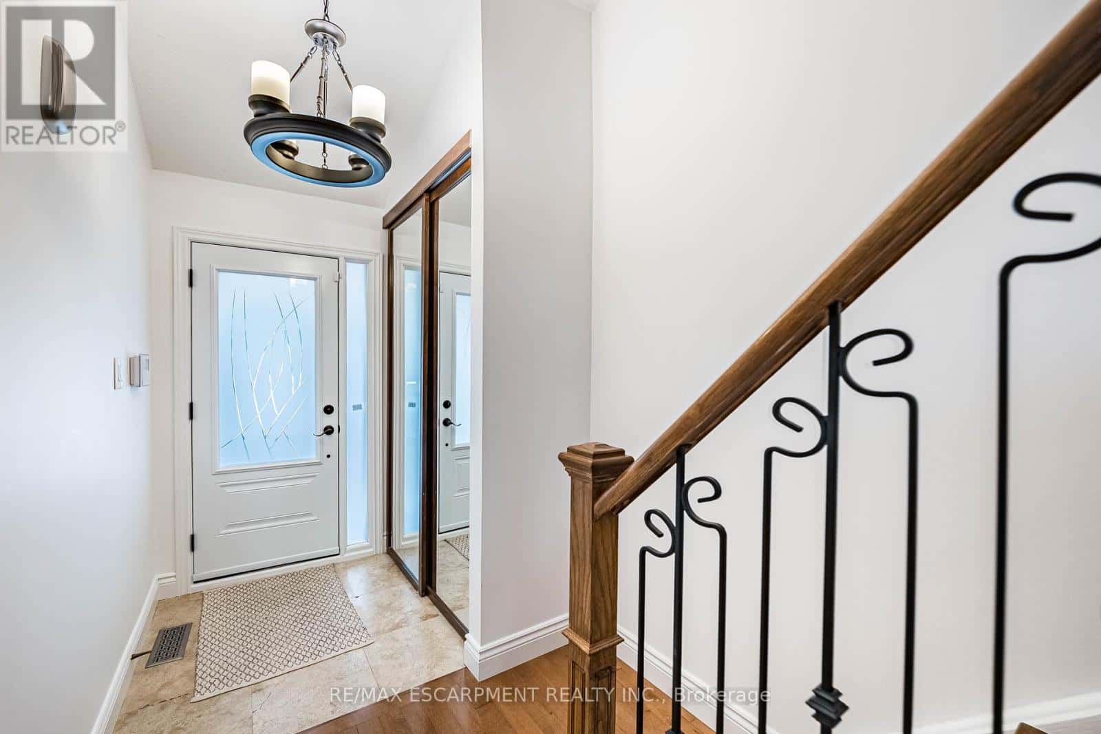 16 ACKROW COURT — Toronto (Eringate-Centennial-West Deane), Ontario - Photo 3 of 24