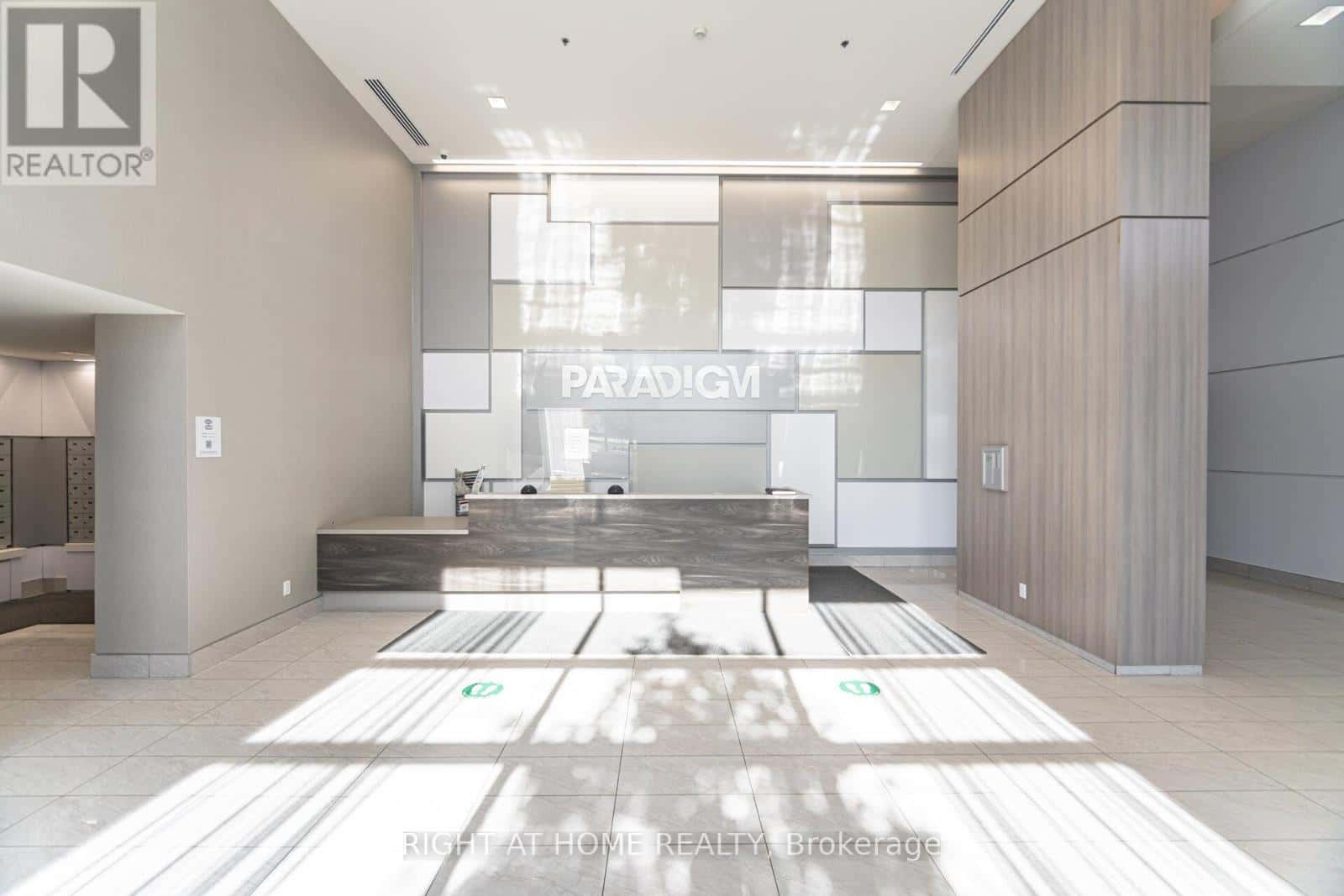 1003 - 2093 FAIRVIEW STREET — Burlington (Freeman), Ontario - Photo 3 of 32