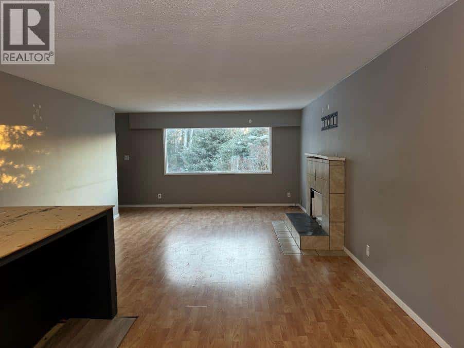 8409 CINCH LOOP — Prince George, British Columbia - Photo 3 of 29