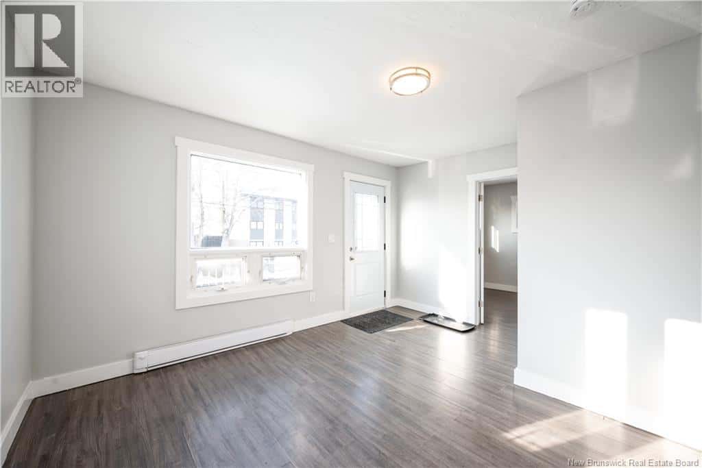 91 Purdy Avenue — Moncton, New Brunswick - Photo 5 of 38