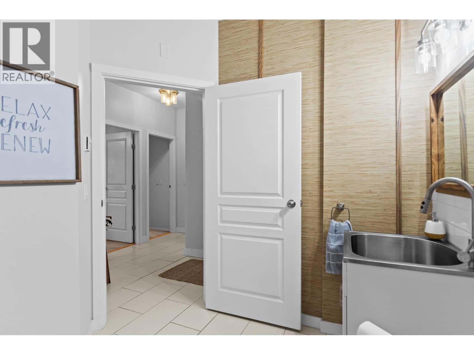 2300 Benvoulin Road Unit# 302 — Kelowna, British Columbia - Photo 5 of 63